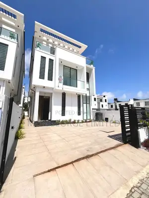 5bdrm Duplex in Chevron for sale