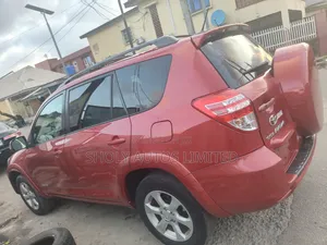 Toyota RAV4 2011 Red