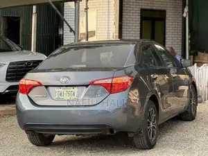 Toyota Corolla 2017 Gray