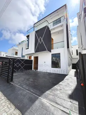 5bdrm Duplex in Chevron for sale