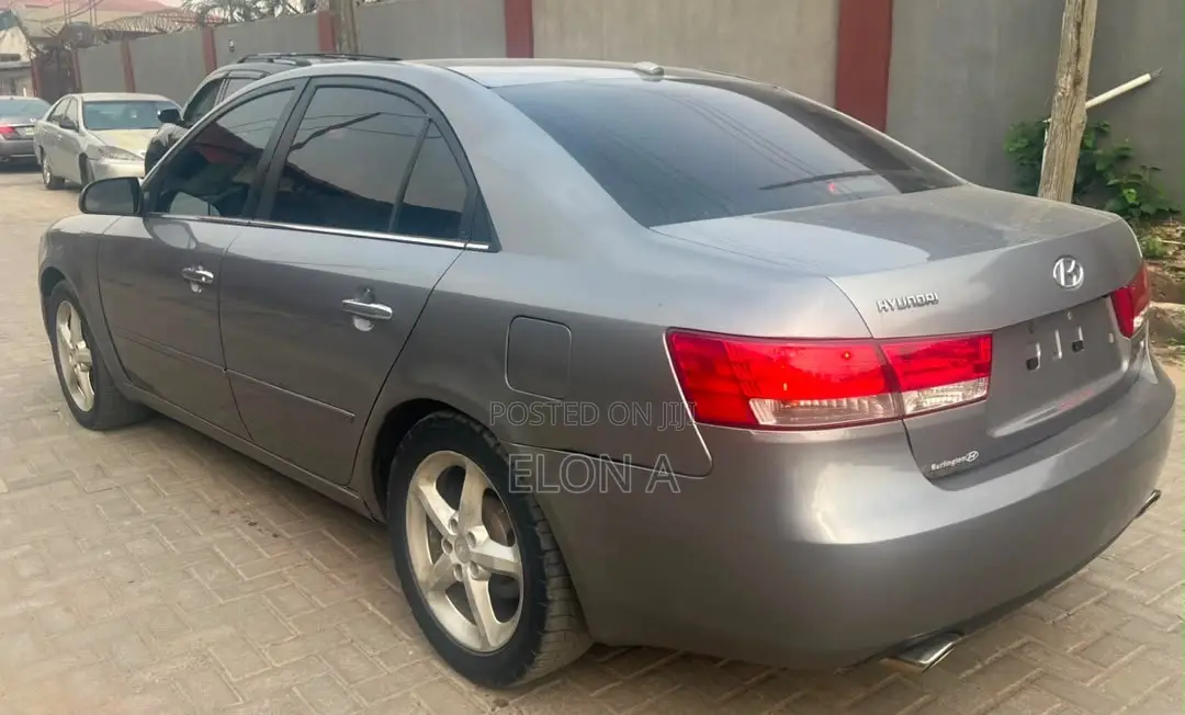 Hyundai Sonata 2009 Silver