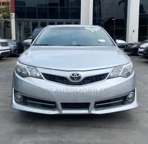 Toyota Camry 2014 Silver
