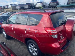Toyota RAV4 2010 Red