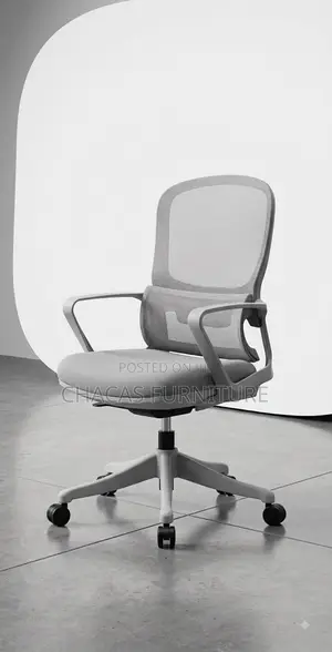 Ergonomic Swivel Mesh Office Chair With Lumbar Support