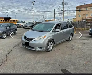 Toyota Sienna LE 8 Passenger 2012 Silver