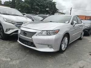 Lexus ES 2015 Silver