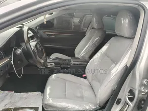 Lexus ES 2015 Silver