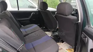 Volkswagen Golf 2000 Green