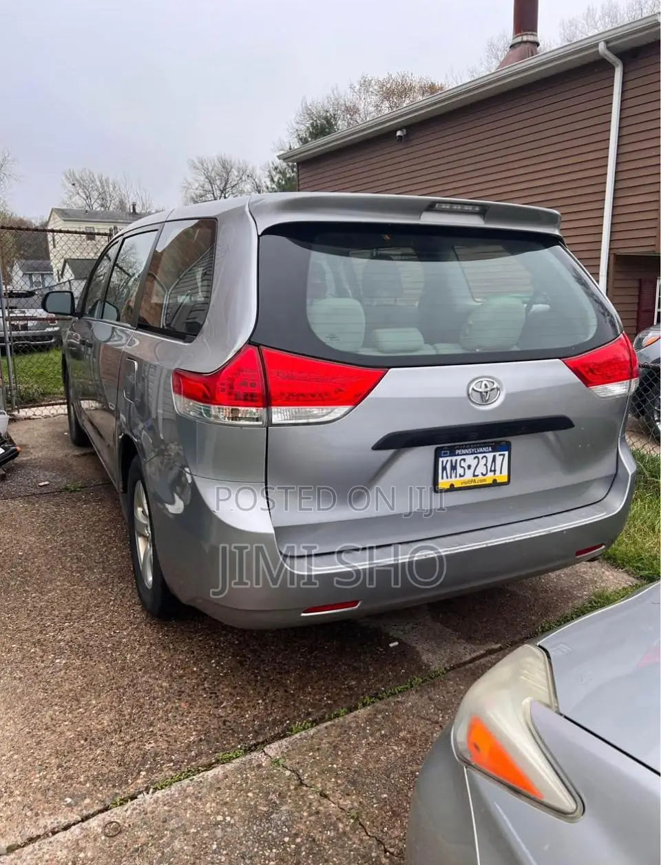 Toyota Sienna LE 8 Passenger 2012 Silver