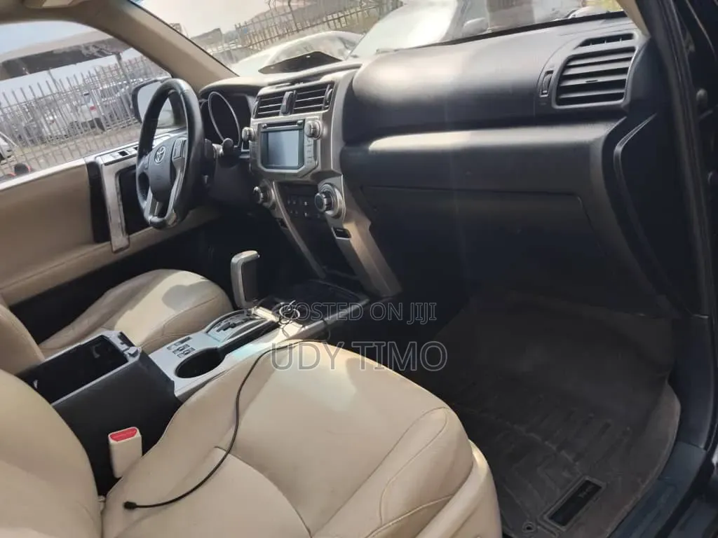 Toyota 4-Runner 2012 Black