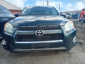 Toyota RAV4 2010 Blue