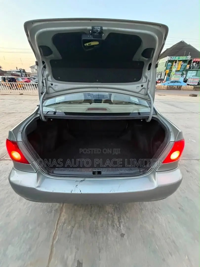 Toyota Corolla 2004 Green