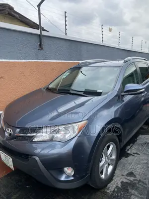 Toyota RAV4 XLE 4dr SUV AWD (2.5L 4cyl 6A) 2015 Blue