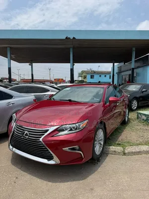 Lexus ES 2015 Red