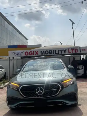 Mercedes-Benz E350 2024 Green