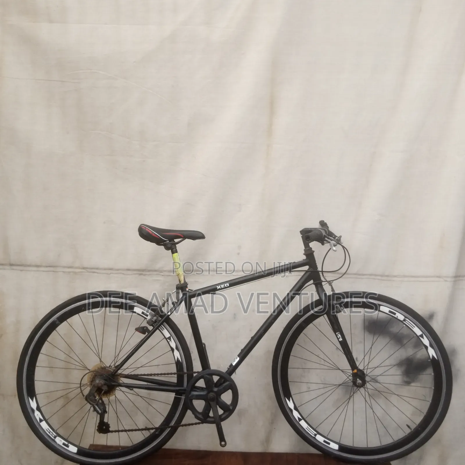 XEO Tokunbo Road Bicycle
