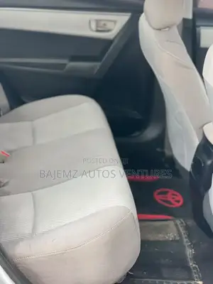 Toyota Corolla 2016 Silver