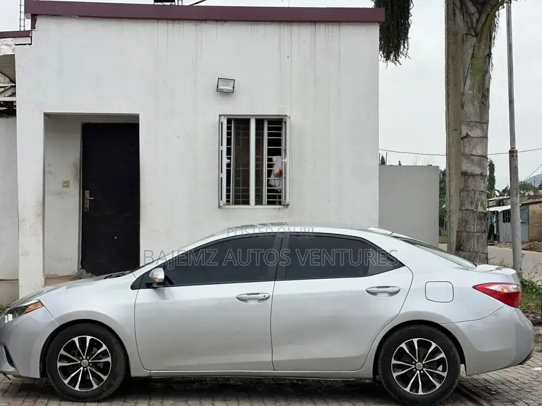 Toyota Corolla 2016 Silver