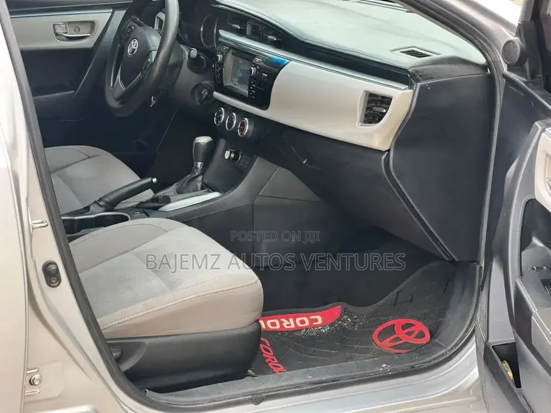 Toyota Corolla 2016 Silver
