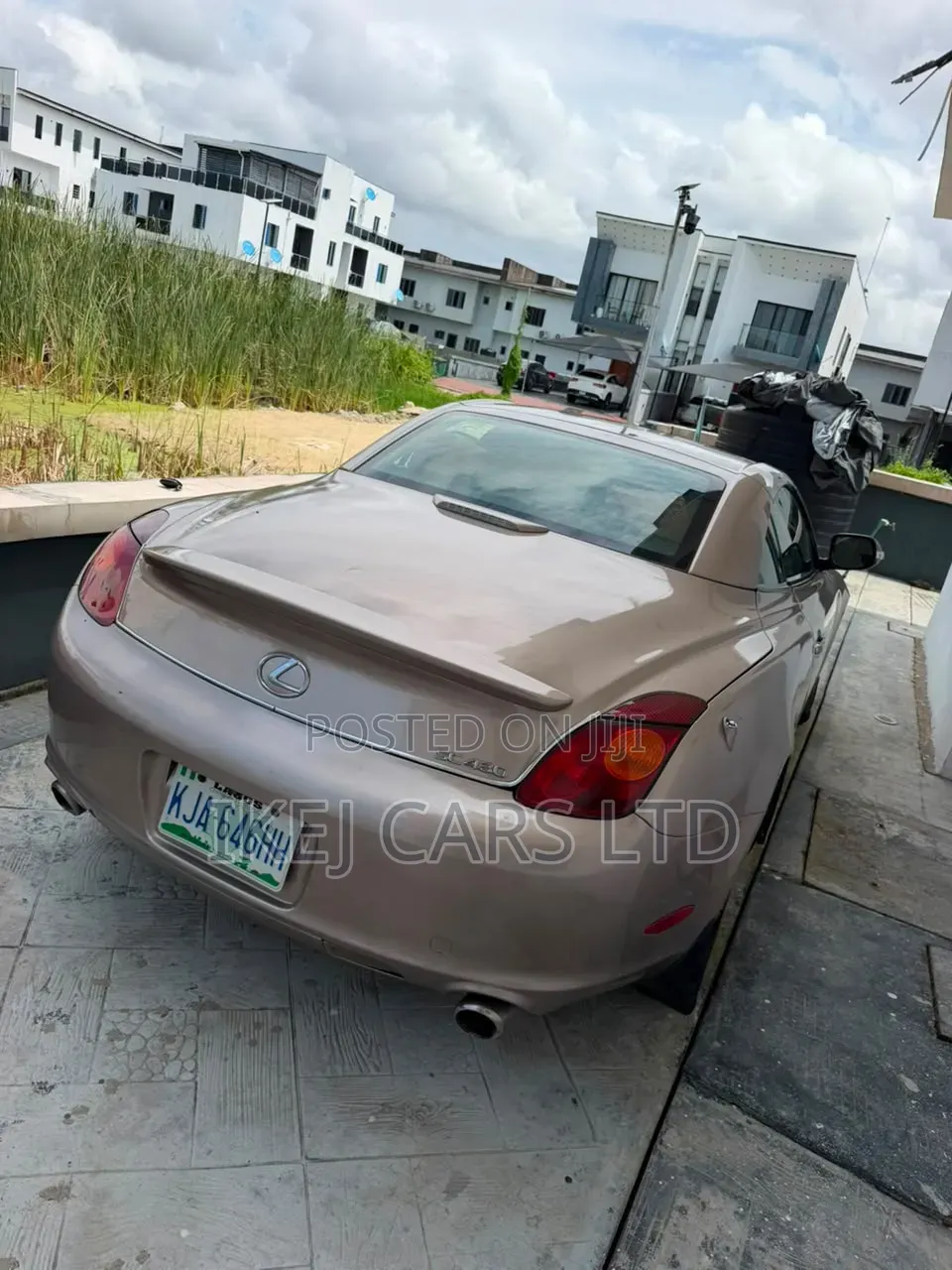 Lexus SC 2005 Gold