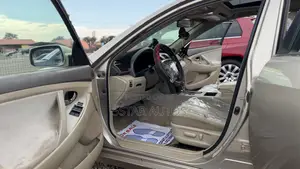 Toyota Camry LE 4dr Sedan (2.4L 4cyl 5A) 2008 Gold