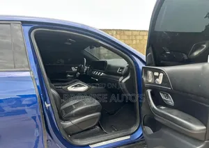 Mercedes-Benz GLE-Class 2021 Blue
