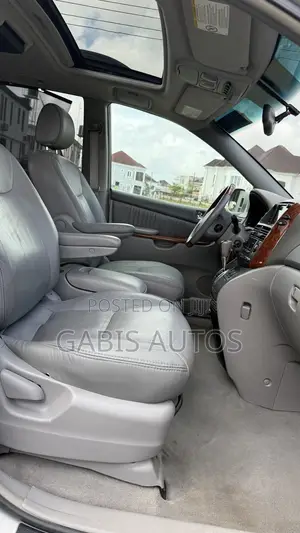 Toyota Sienna XLE Limited AWD 2005 Silver