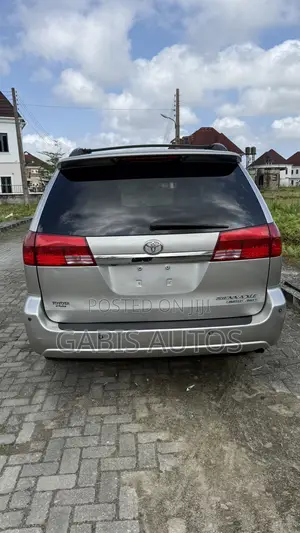 Toyota Sienna XLE Limited AWD 2005 Silver
