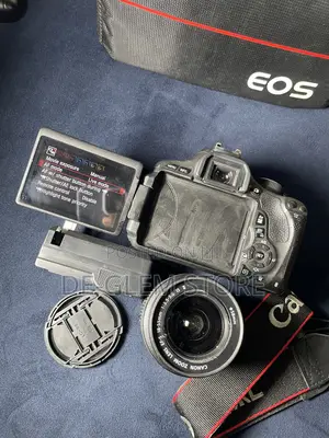 Canon Eos 600d Camera With Kit Lens & Bag – Neatly Used