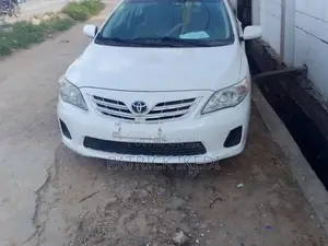 Toyota Corolla 2013 White