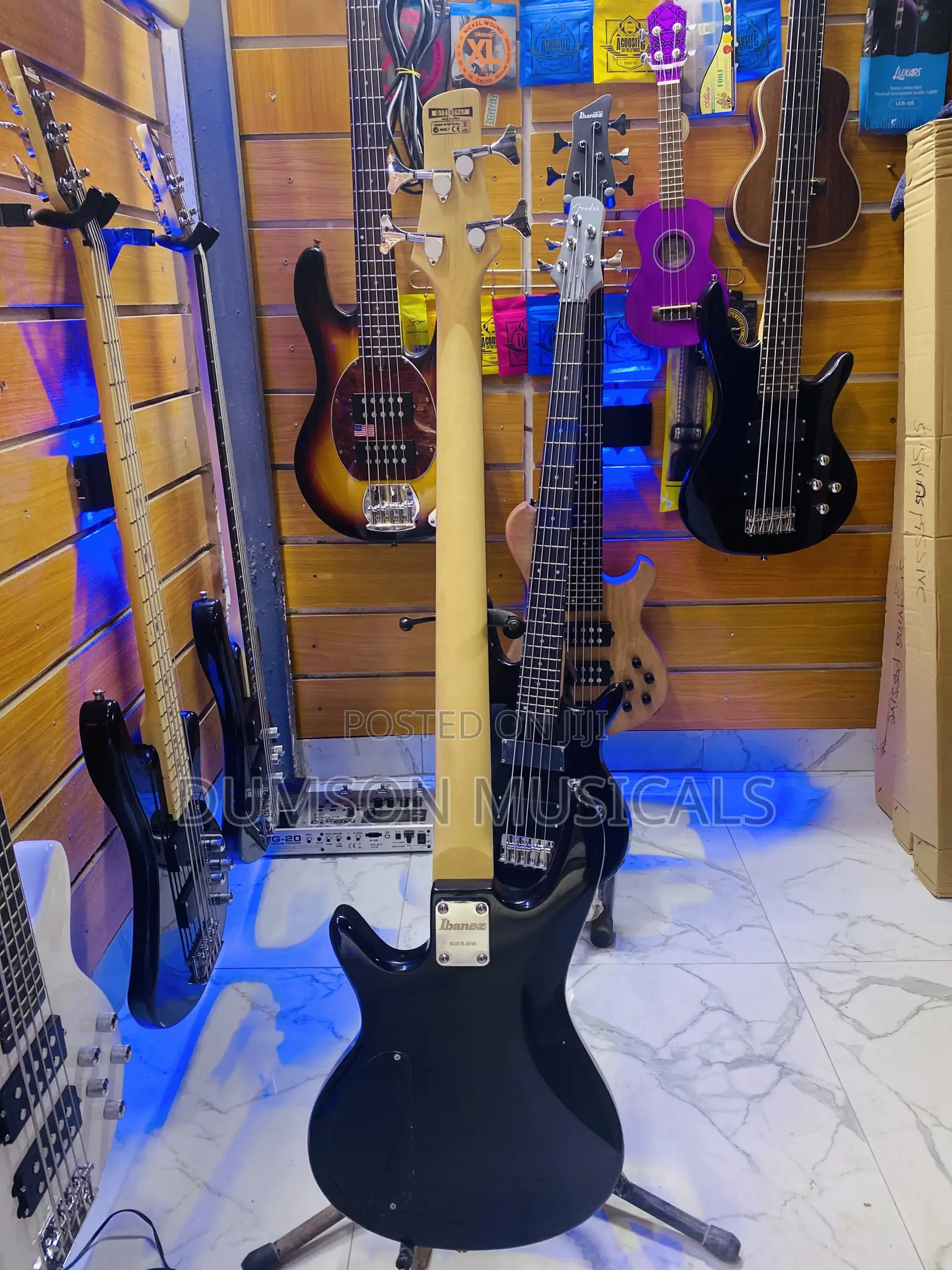 Ibanez 4 Strings Guitar