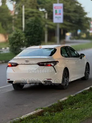 Toyota Camry 2019 White