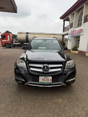 Mercedes-Benz GLK-Class 350 2014 Black