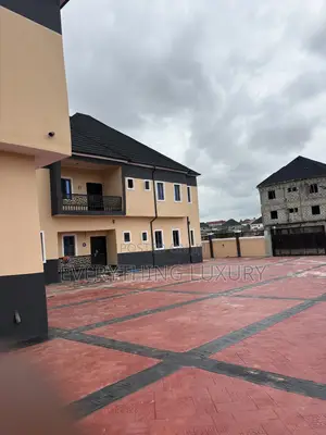 2bdrm Block of Flats in Along Jedo Estate, FHA for rent