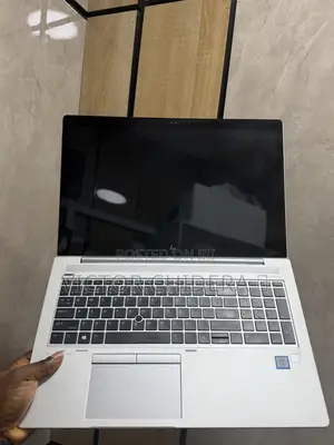 Laptop HP EliteBook 850 G5 8GB Intel Core i7 SSD 256GB