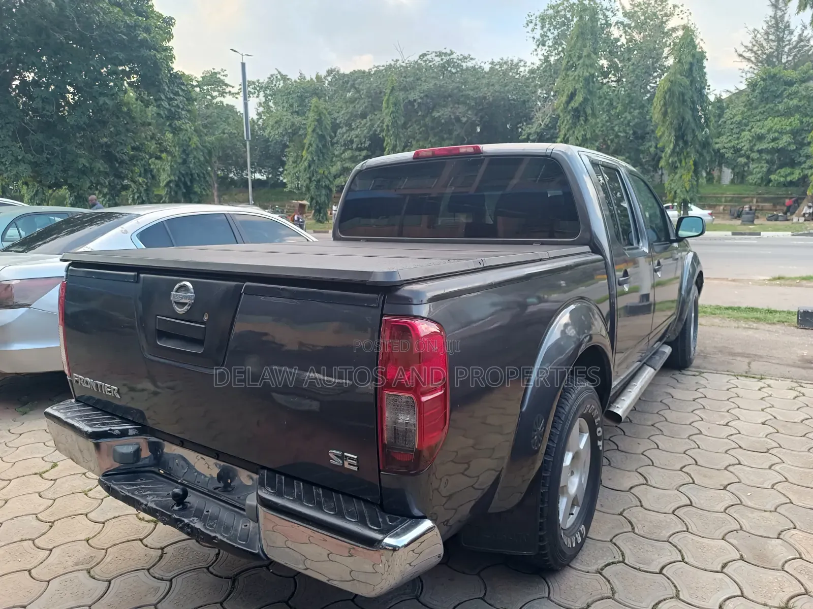 Nissan Frontier 2016 Gray