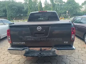Nissan Frontier 2016 Gray