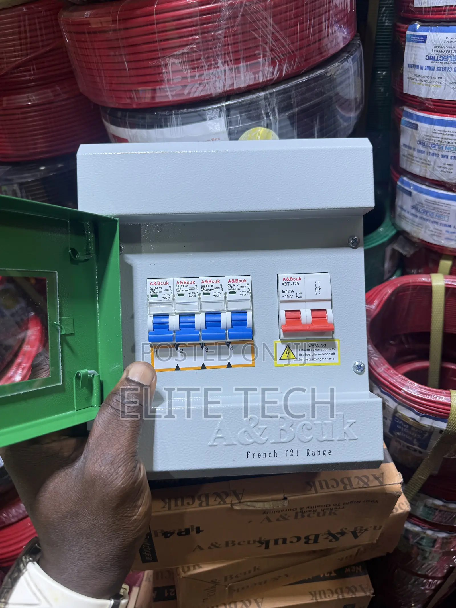 A&B D4 SPN Single Phase Distribution Board (UK Standard)