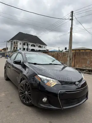 Toyota Corolla 2015 Black