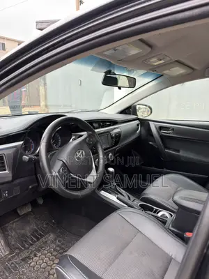 Toyota Corolla 2015 Black