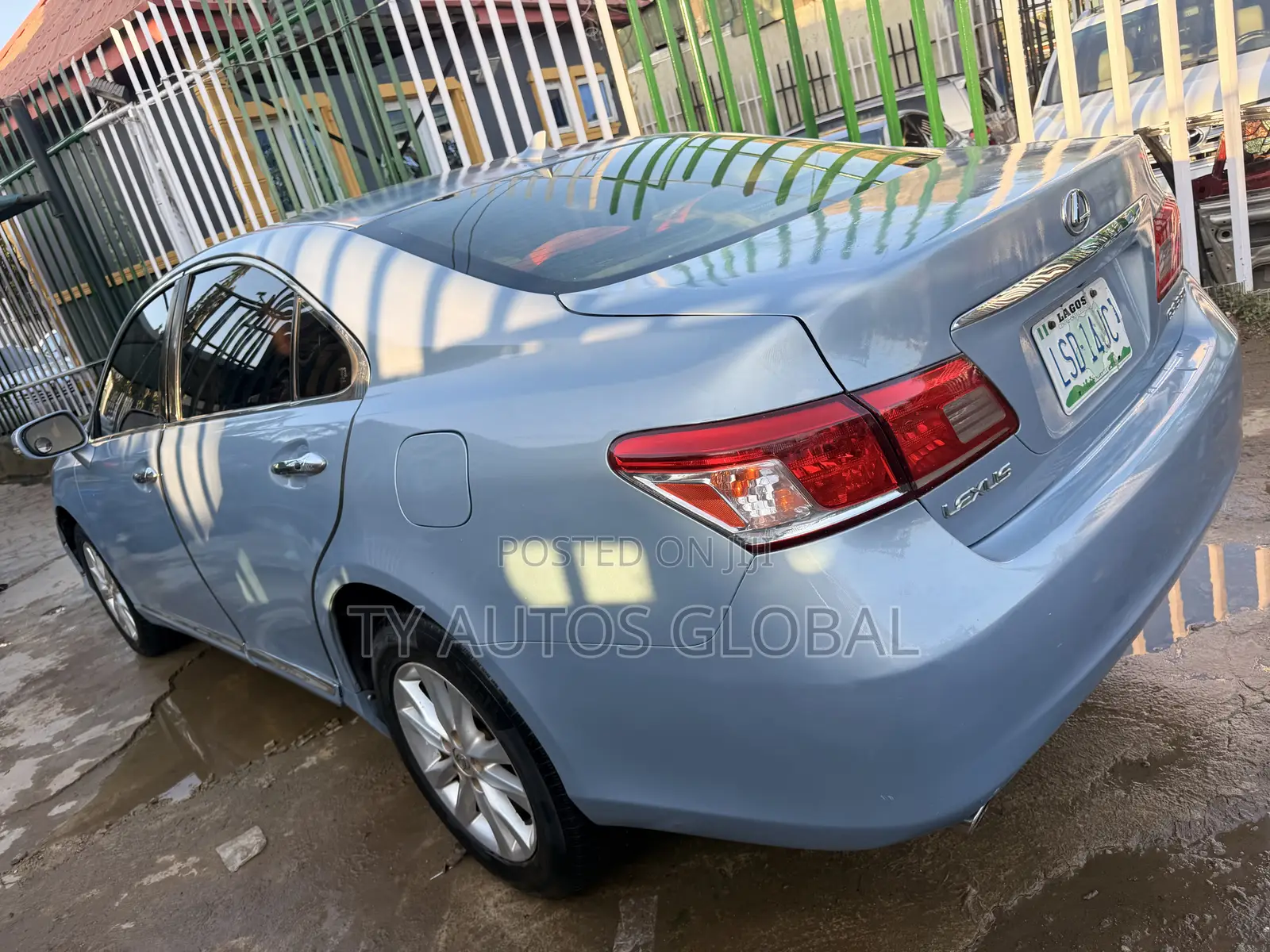 Lexus ES 350 2011 Blue