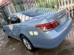 Lexus ES 350 2011 Blue