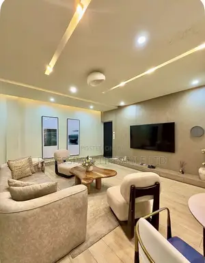 Luxurious 3 Bedroom Lekki With Swimming Pool