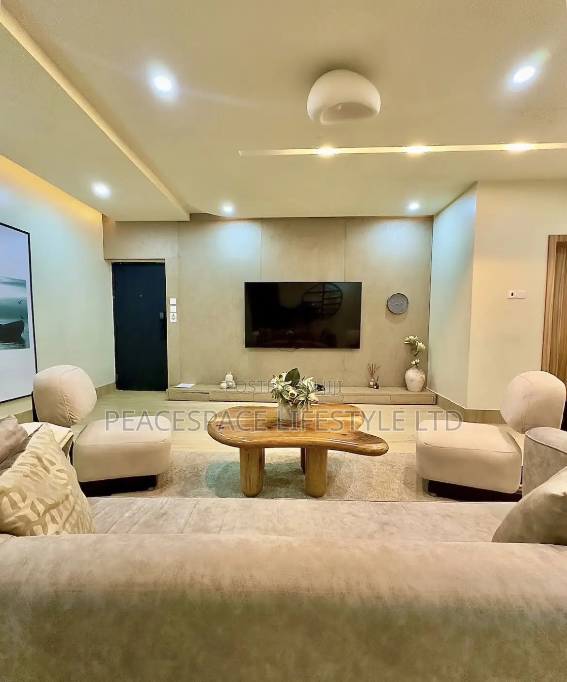 Luxurious 3 Bedroom Lekki With Swimming Pool