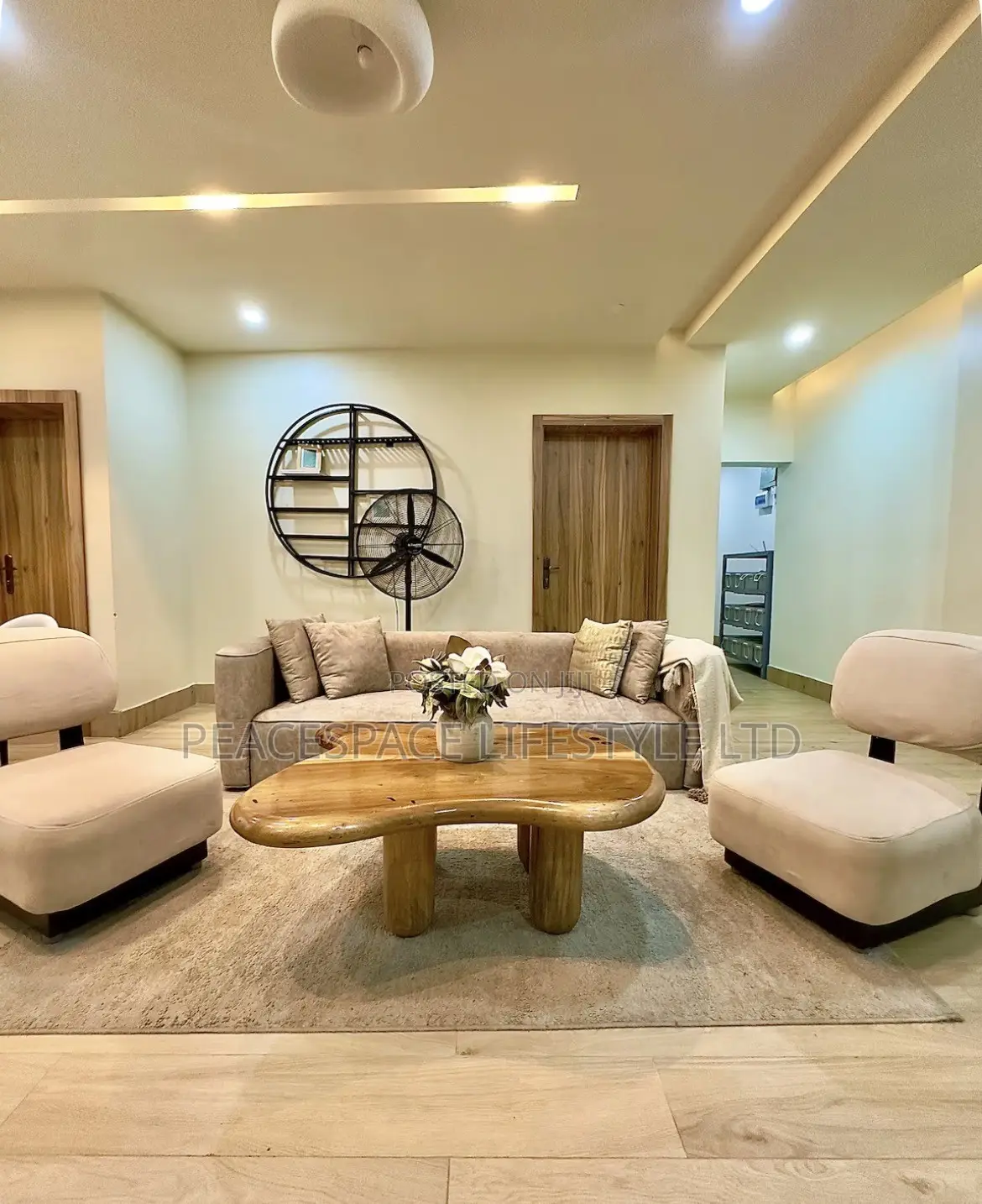 Luxurious 3 Bedroom Lekki With Swimming Pool