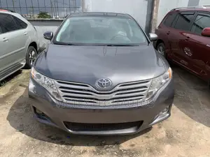 Toyota Venza LE 2011 Gray