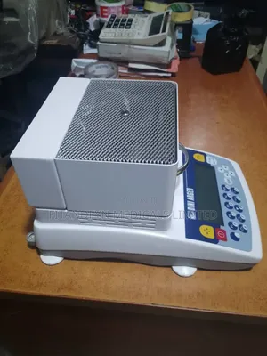 Moisture Analyzer