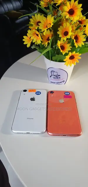 Apple iPhone XR 64 GB White