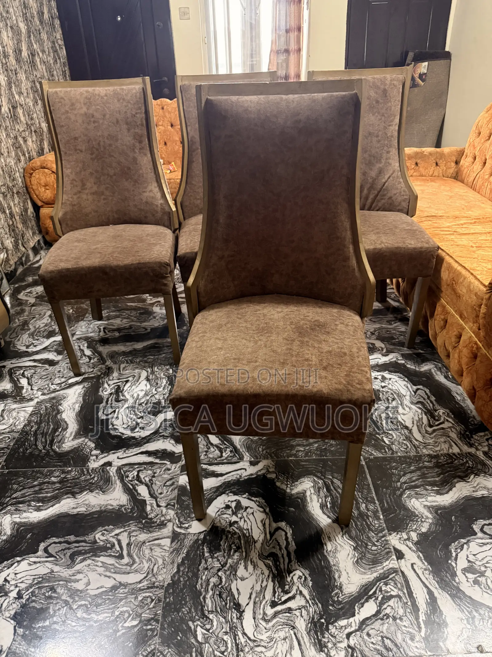 4-Seater Dining Set