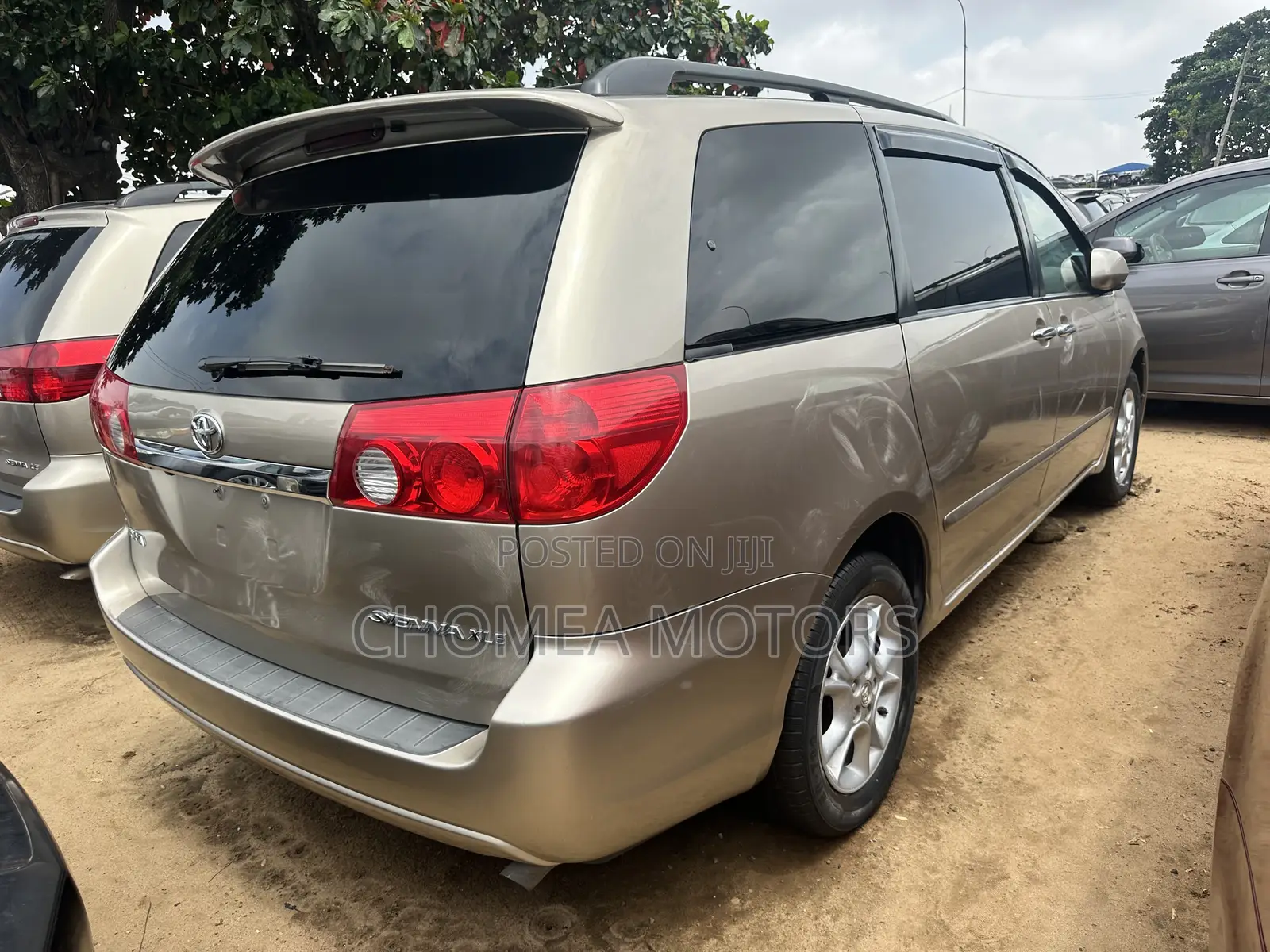Toyota Sienna 2006 Gold